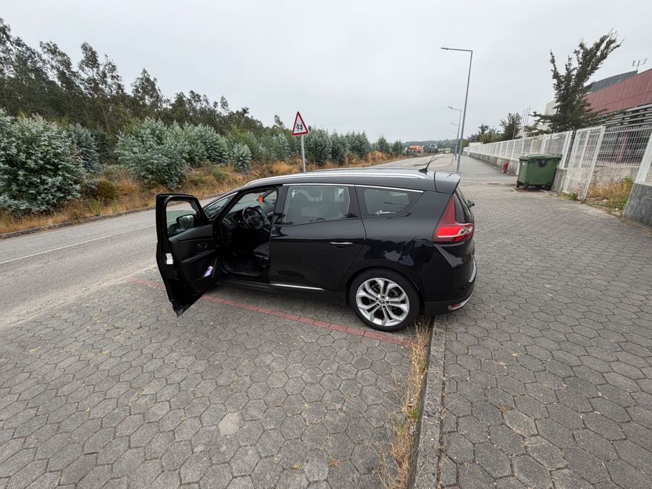 Renault Grand Scénic 1.5 dCi 110cv Business – 2017 | 7 Lugares | Caixa Manual