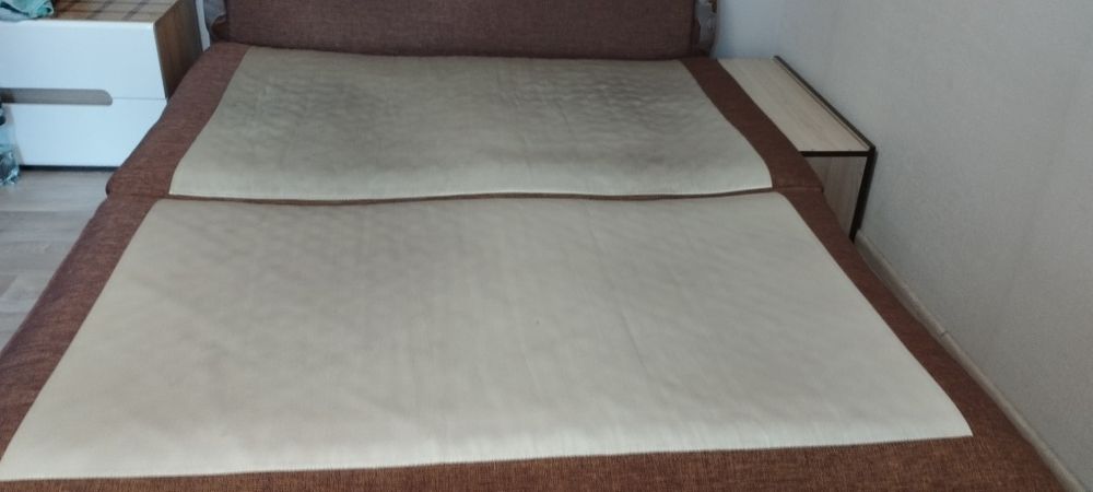 Продам диван, не старий в хорошому стані, 1,6 на 2,0м
