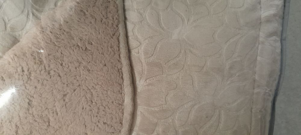 Edredão pêlo de borrego.  Qualidade Premium.  Marca Arya/ Tulip.