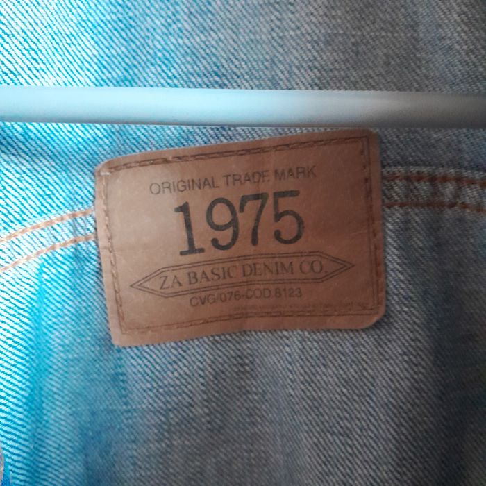 Zara kurtka jeansowa r. 164 bdb