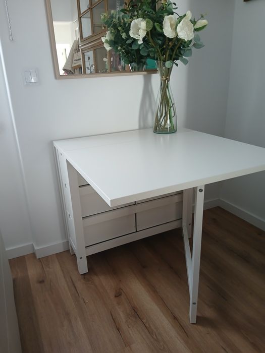 Mesa branca Ikea