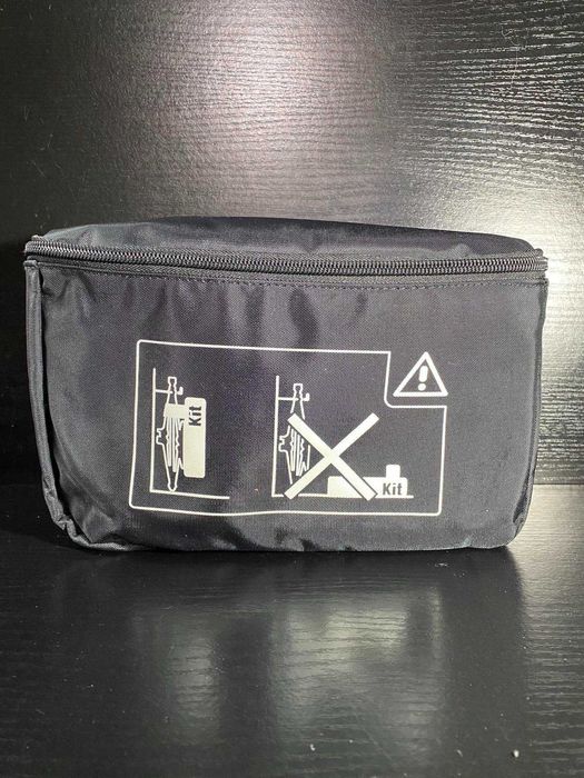 Автомобільний компресор Renault / Continental Tire Mobility Kit.