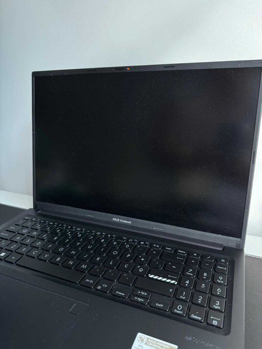 ASUS VivoBook 16 F1605VA‑53BLHDPB1 – i5‑1335U • 16GB • 1TB SSD – Excelente estado