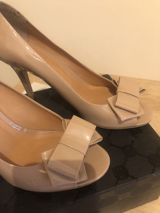 Obuwie damskie Kazar nude