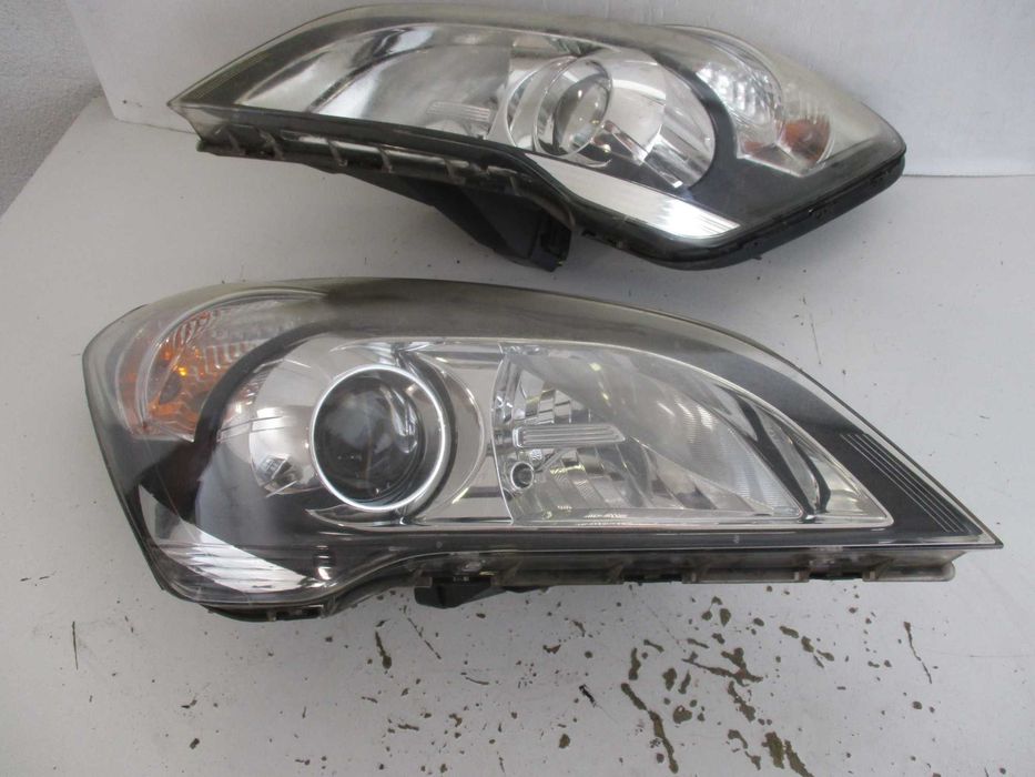 Farol optica Direito Kia ceed 2011
