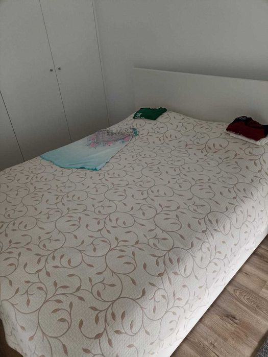 Cama Malm Ikea com 4 gavetas