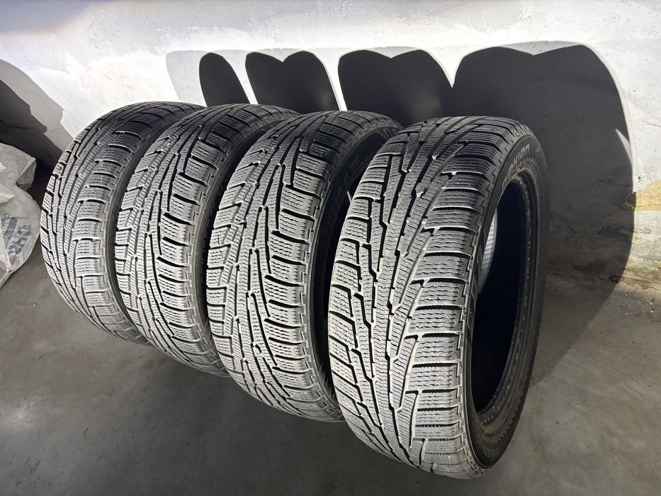 Nokian Tyres Hakkapeliitta R5 SUV 235/55 R18 104R XL