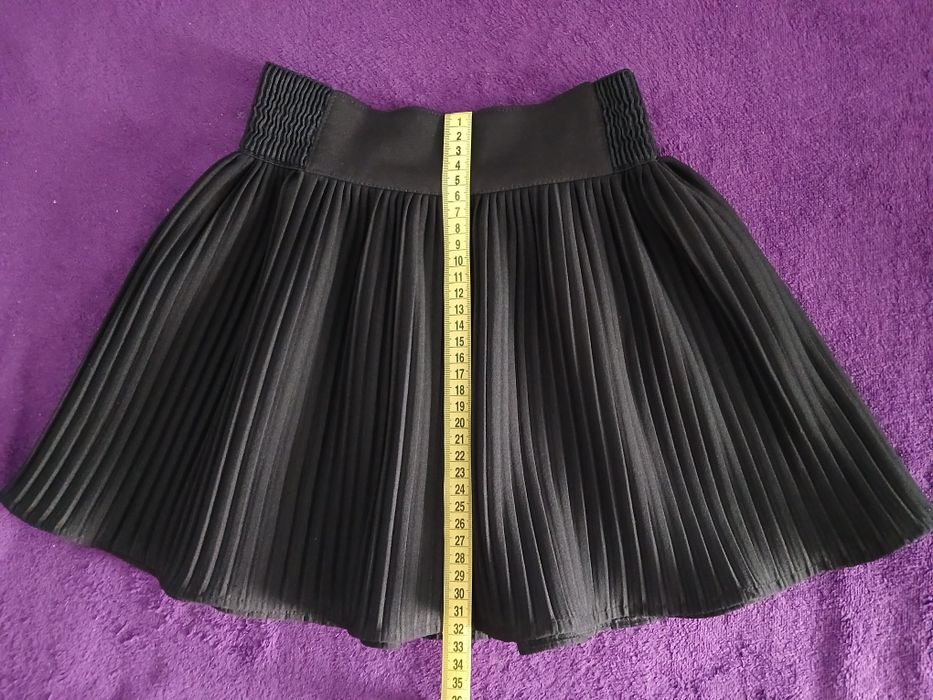 Шкільні БЛУЗА,ФУТБОЛКА,СПІДНИЦЯ.р.122/128,на 6-7років