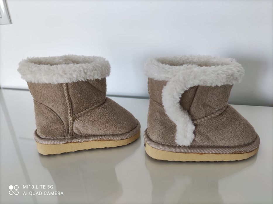 Botas tamanho 19