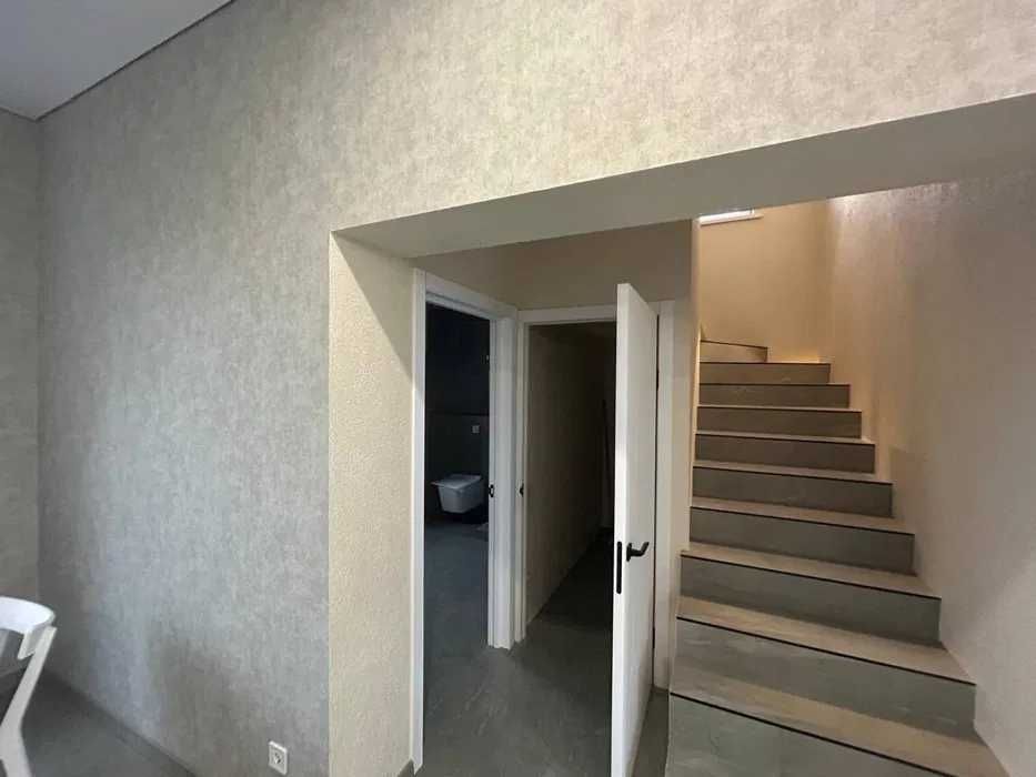 Продаж сучасного будинку 120 м² у Хотянівці 15 хв до Києва