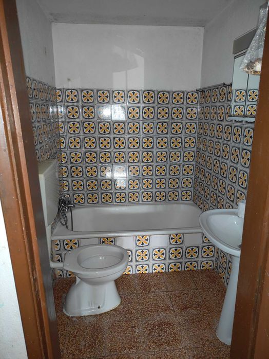 Moradia independente à VENDA na R. dos Ferreiros, 14, ALMEIDA