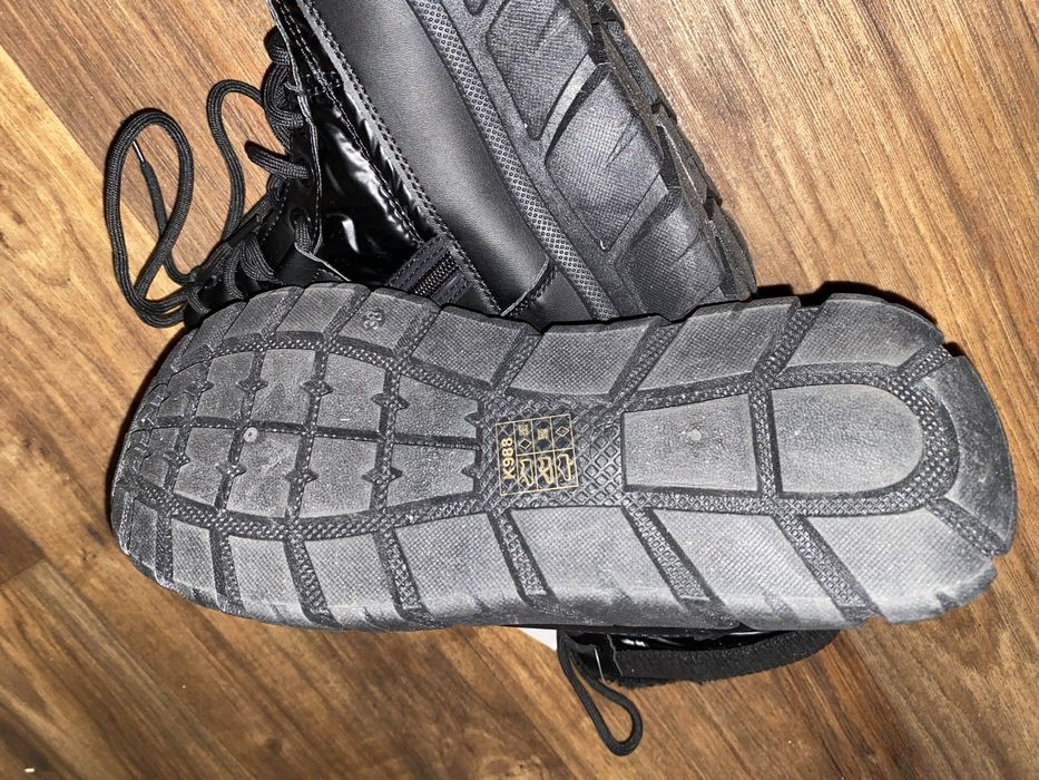 Кросівки, черевики жіночі зимові