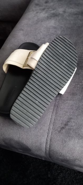 Chinelos Zara Home Tam 39  ( portes incluídos)