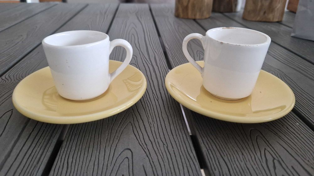 Conjunto 2 chavenas e 2 pires de café