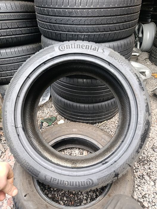 235/45/18 Continental All season contact 2