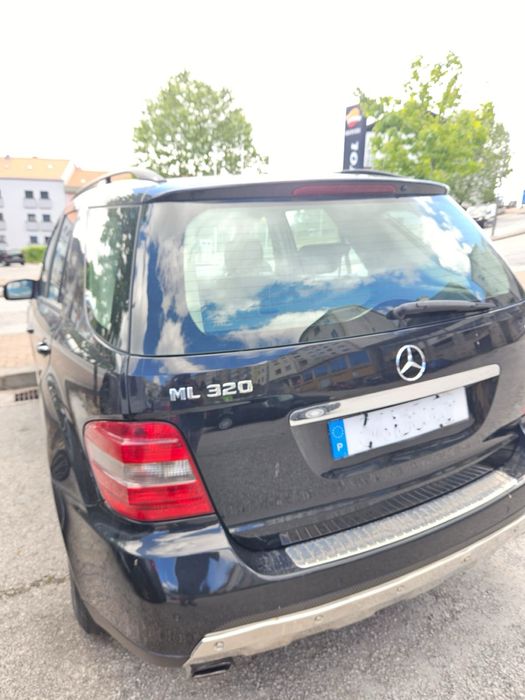 Carro Mercedes ML 320