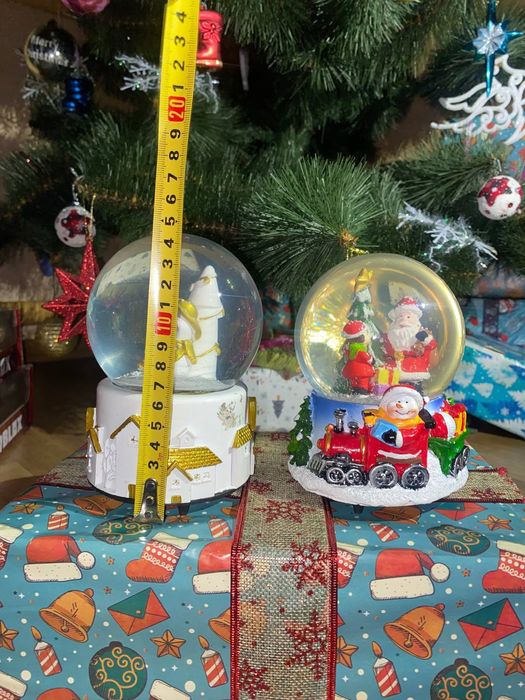 Большой снежный музыкальный шар