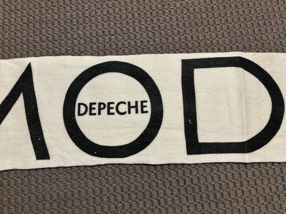Depeche Mode szalik z trasy Music for the masses