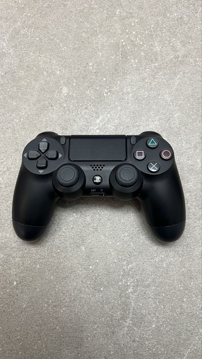 Pad do ps4 uzywany sprawny