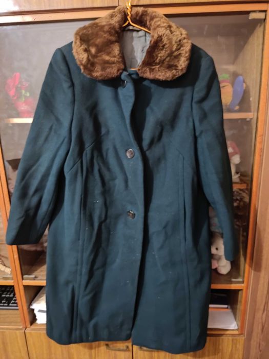 Продам вінтажний ретро одяг жіночийпальто