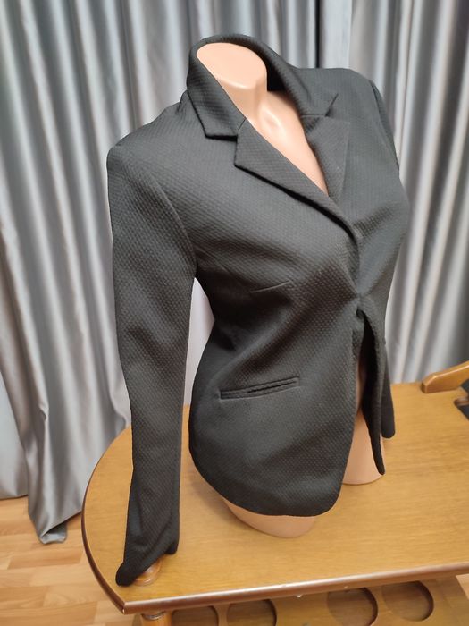 Чудовий стрейчевий піджак жакет кардиган