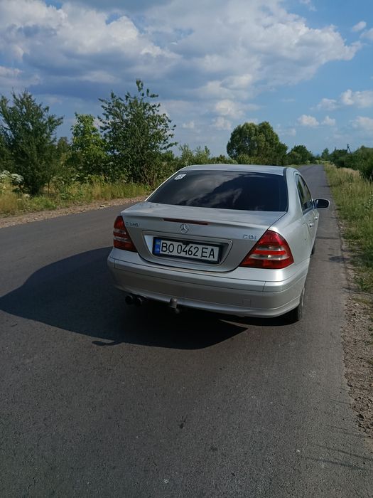Мерседес w203 2.2 2005 рік