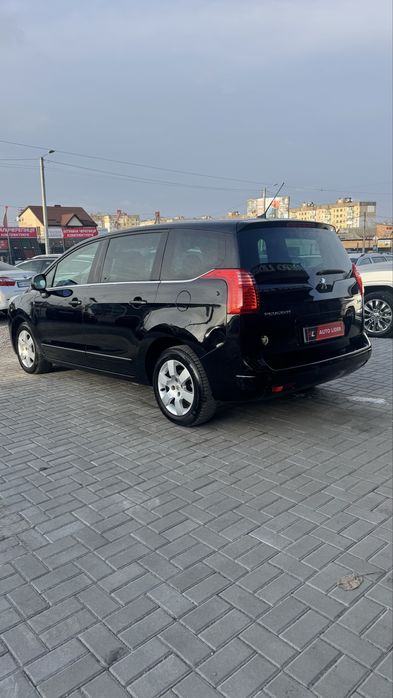 Peugeot Пежо 5008 2010 р 1,6 бенз 5МКПП Панорама