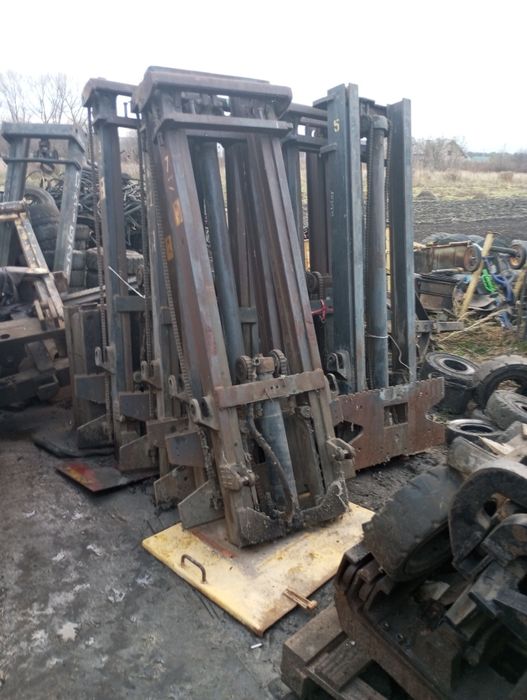 Підйомник стріла мачта