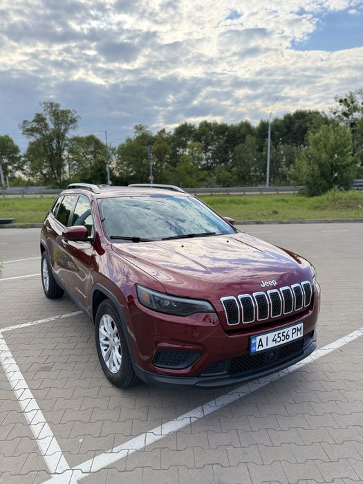 Продам авто Jeep Cherokee