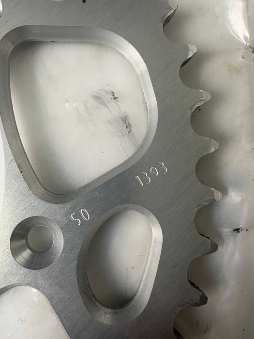Cremalheira Alumínio GNERIK 50 dentes nova KTM Husqvarna Gas-Gas