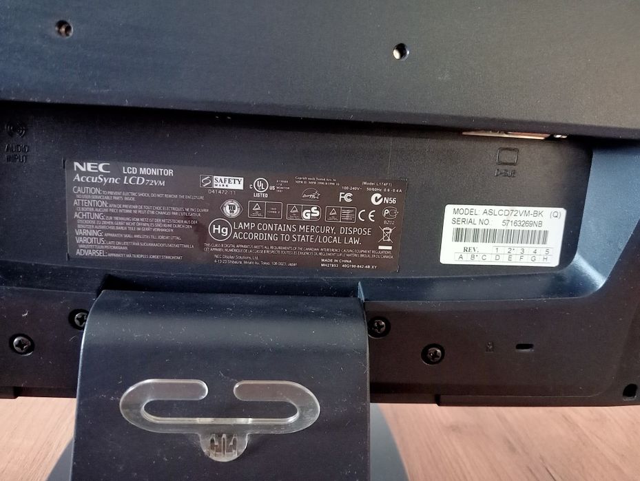 Monitor NEC 72VM