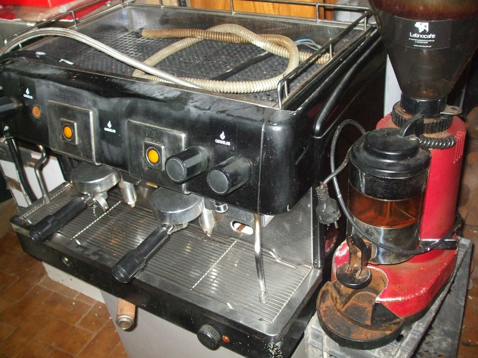 Conjunto maquina 2 elementos + moinho