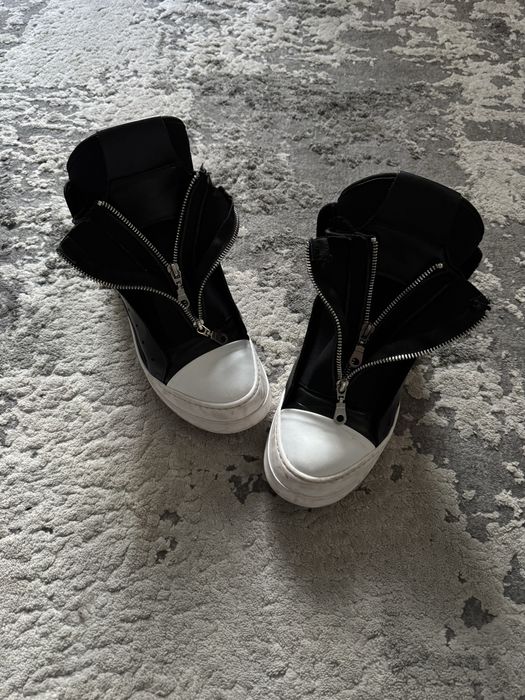 Cinzia araia type double zip синзи ариа , (не Rick owens)