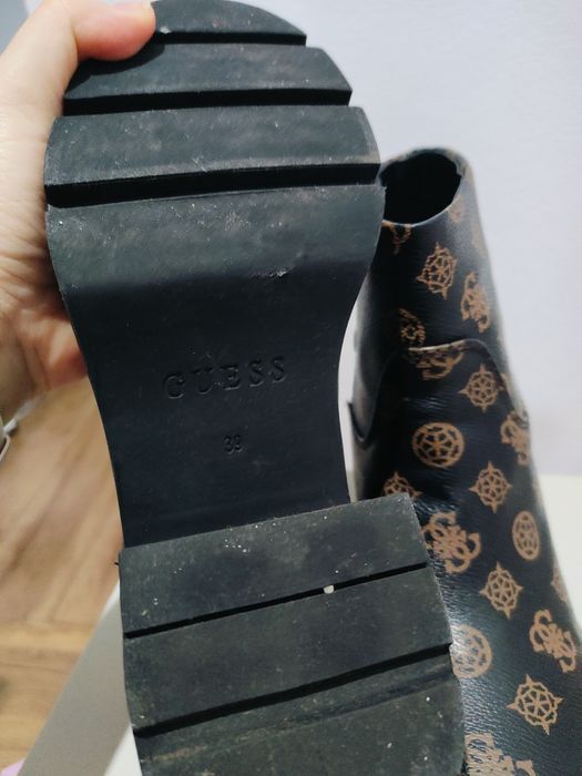 Botki damskie Guess 39