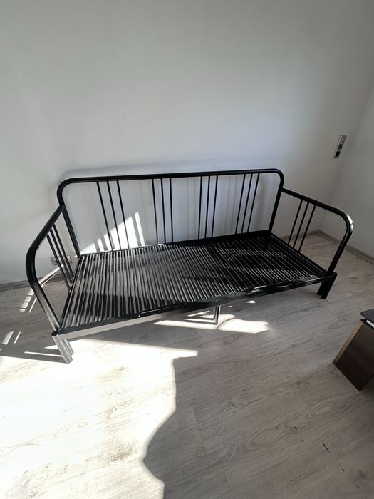 Metalowe łóżko IKEA – czarne – 350 zł