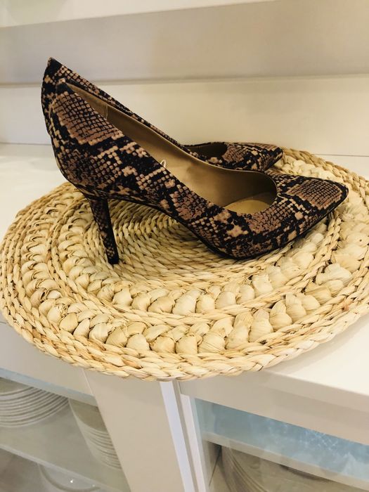 Szpilki, buty H&M - 38- nowe