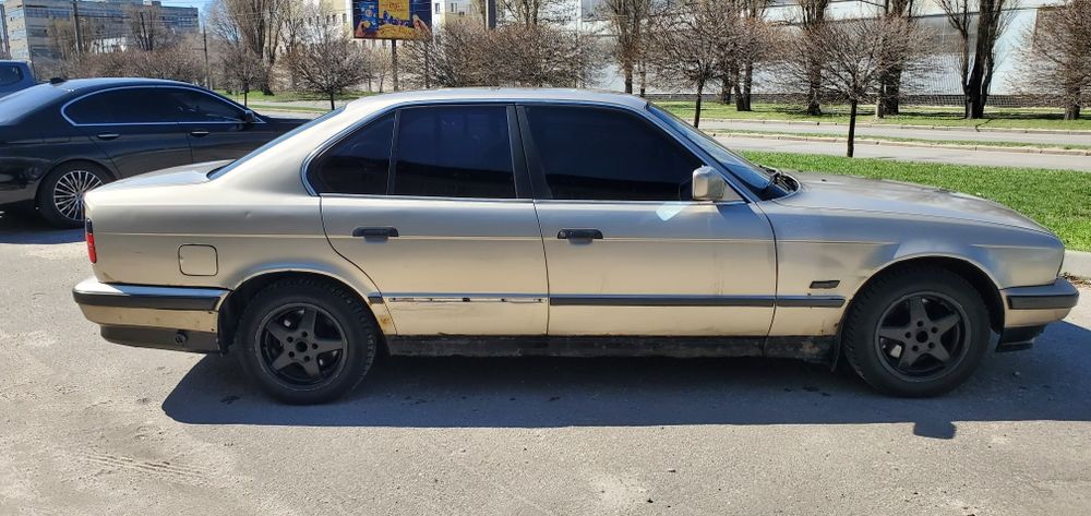 Продам BMW E34 M50B25
