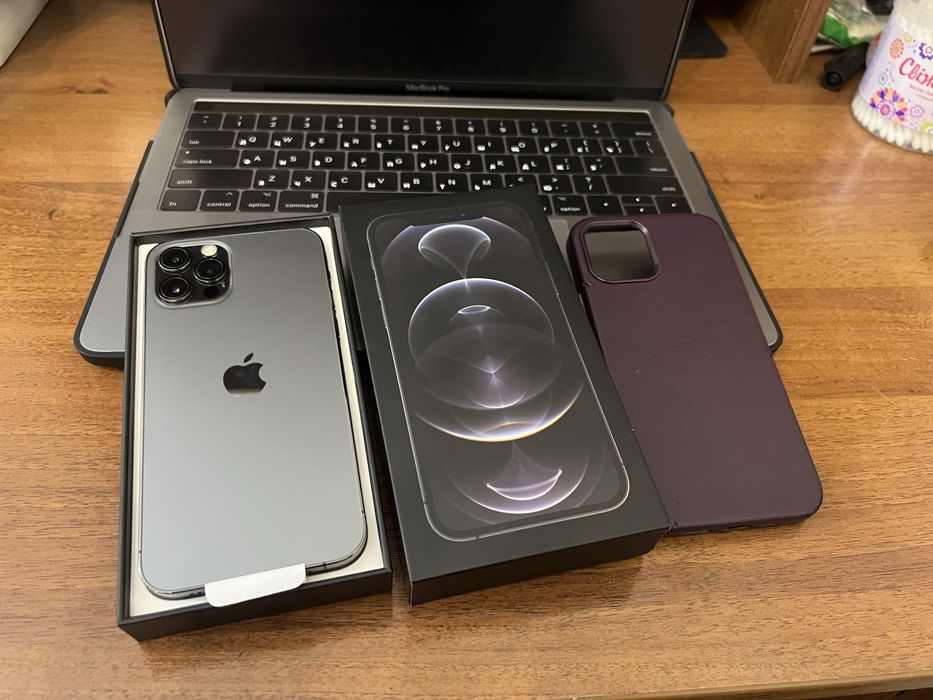 iPhone 12pro 256gb АКБ100%.Як новий!комплект