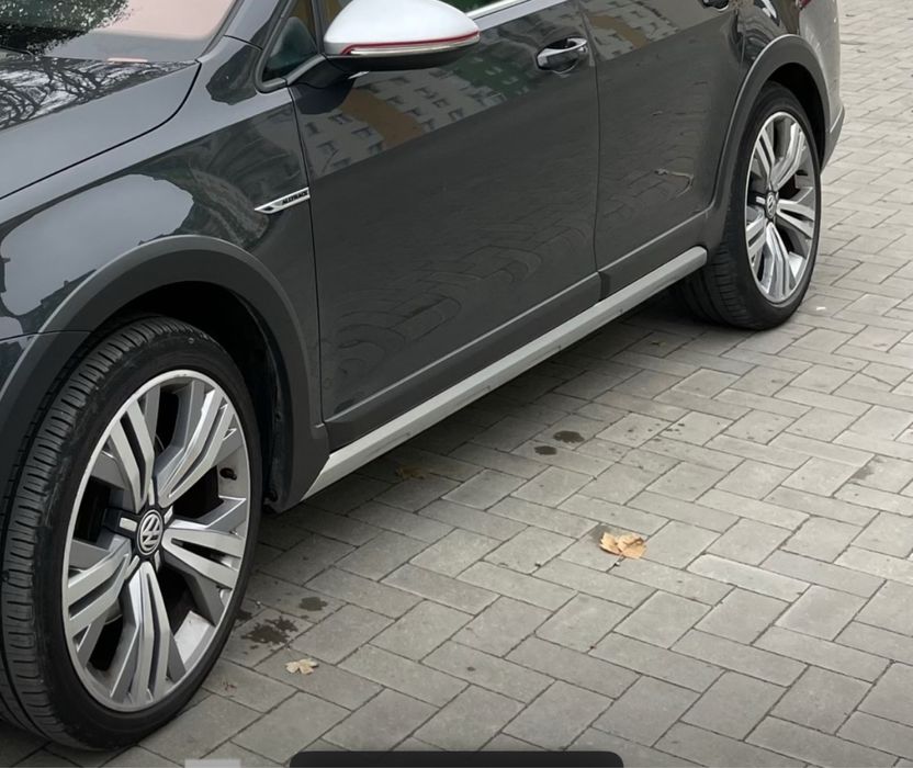 Диски Volkswagen Golf passat Alltrack r18 з гумою