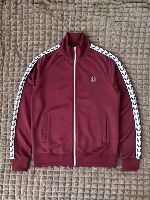 Олімпійка Фред Пері