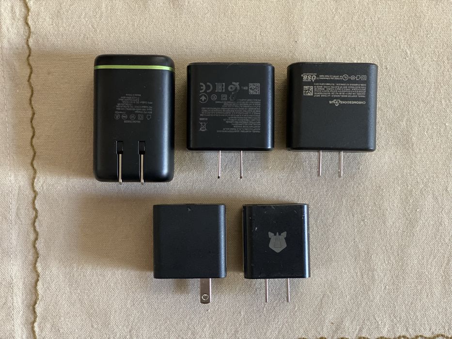 Зарядні пристрої, блоки живлення різних брендів (Anker, ATT, Lenovo, Rhino). Б/В та нові