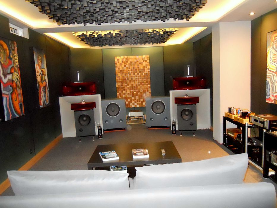 Colunas "Lesnikov Acoustics"