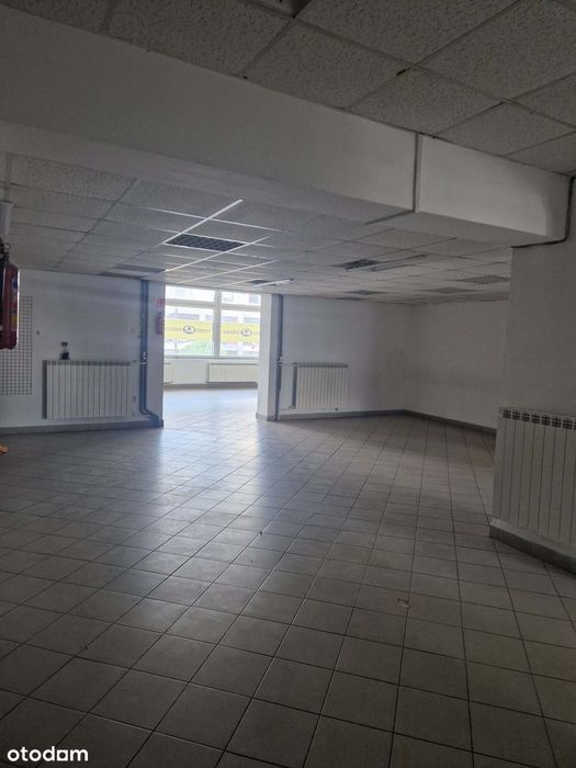 Lokal usługowo-handlowy 240 m2 centrum.
