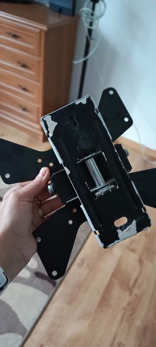 Telewizor JVC LT-32E33B(A) plus uchwyt