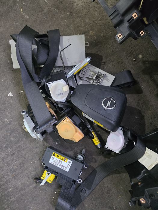 Opel Insignia Deska Konsola Airbag Pasy sensor