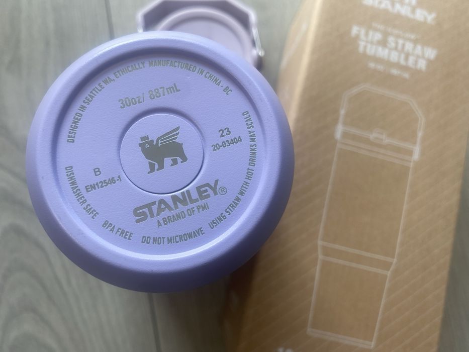 Oryginalny Kubek termiczny Stanley Flip Straw Tumbler  887 ml – Lawendowy Okazja