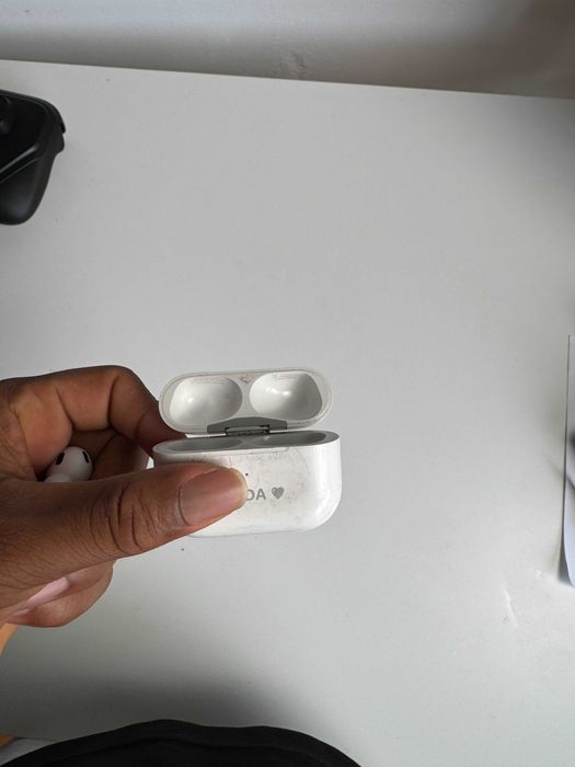 AirPods Pro 2 com gravação da Apple