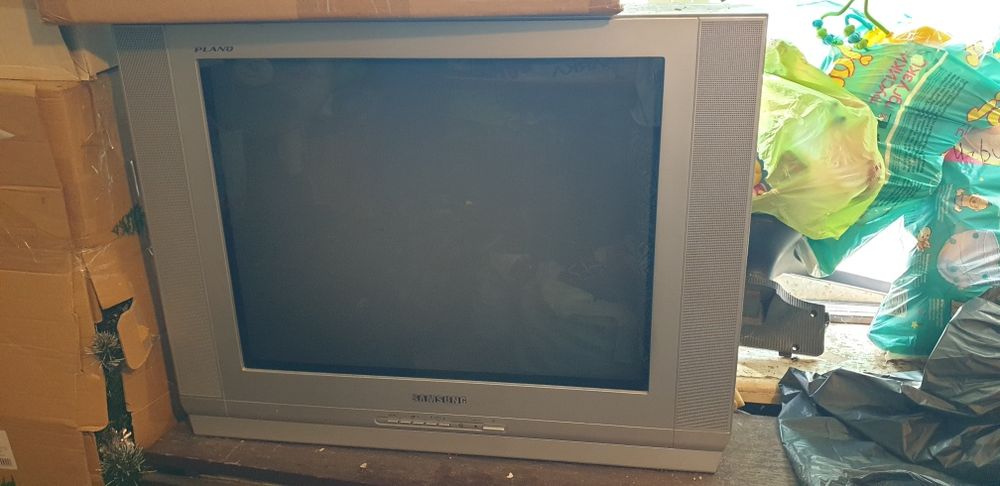 Телевизор Samsung диагональ 60см