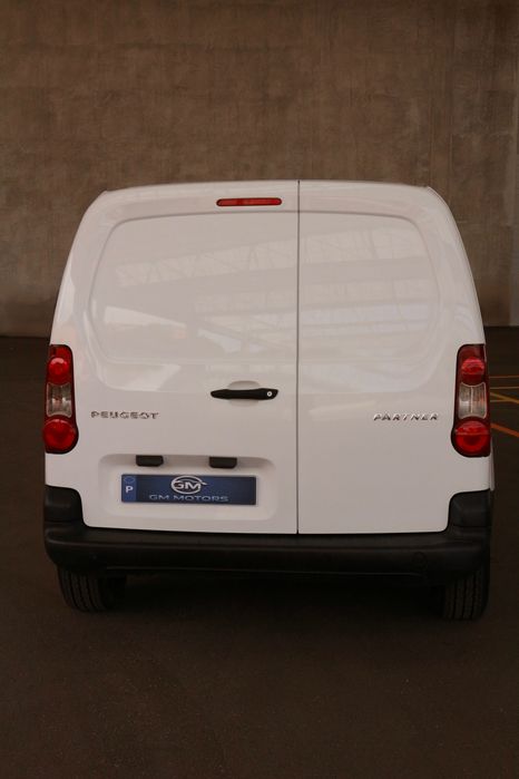 Peugeot Partner 2018 1 dono Iva Dedutível