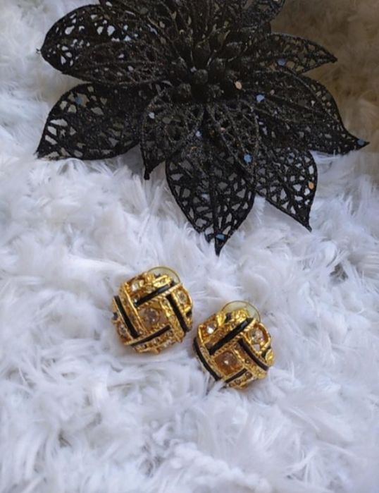 Вінтажні сережки під золото